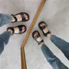 Cootelili Woman Sandals 플랫 신발 2021 새로운 패션 샌들 여름 라운드 발가락 중반 힐 블랙 화이트 버클 기본 크기 35-40 K78