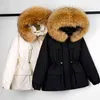 Janveny Riesiger Waschbärpelz mit Kapuze Frauen Daunenmantel Winter Feder Puffer Parkas Weibliche Kurze 90% Ente Daunenjacke Schnee Outwear 211108