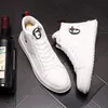 Stivali da uomo piatto in stile europeo bianco europeo stivali classici ricamo d'api da festa per matrimoni comfort sneaker casual b118 5