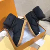 2021 Vinterplattform Desert Women's Down Boots Läder Black Heart Winter Cloud Platform Desert Boots Fashion Design