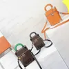 DİKEY KUTU GÖVDE Nﾰ7 Tasarımcı Çantaları Lüksler Erkekler Mini Bavul Omuz Küçük Telefon cebi Çapraz Çantalar Çapraz Vücut Kol Çantası Bez Mektup Cüzdanı M59664 M59666