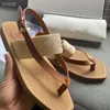 Moda Designer Kobiety Plażowe Sandały Haft Platformy Buty Odwróć klapki Mokasyny Letnie Mieszkania Buty Damskie Sandały Slipper Rozmiar 35-41