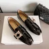 Designer chaussures mode diamant boutons verni noir blanc cuir bout pointu affaires oxford chaussures voyage marche loisirs et confortable 35-40