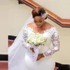 Taglie forti Aso Ebi Abito da sposa Boho 2022 Abiti da sposa a sirena africana bianca con maniche lunghe in pizzo Abiti da sposa da giardino da spiaggia Raso morbido Semplice sposa bohémien