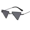 Gafas de sol triangulares negras con montura de ojo de gato de Metal, gafas de sol de moda para hombres y mujeres, gafas de sol locas de diseñador de lujo, gafas Steampunk 209Y