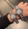 Yeni Moda Kadınlar Rhinestone Kuvars Saatı Paslanmaz Çelik Geometrik Seramik Saatler Bayanlar Roma Numarası Bilezik Saat 33mm