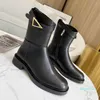 Botas de couro de alta qualidade até o joelho de couro real preto salto plano triângulo fivela de cinto bota longa feminina designer sapatos de inverno