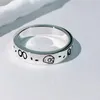 Designer Fashion Luxury Men e feminino Band de prata Rings Skeleton Couples Jóias de joalheria Presentes de férias simples personalizados