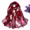 Ny mode vår / sommar kvinnor blommig utskrift strand silke halsduk sjalar kvinnlig lång wraps strand solskyddsmedel hijab y1108