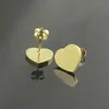 Vender gran marca famosa 316L pendiente de perno de acero de titanio de lujo en forma de corazón marca mujeres encanto pendientes de amor joyería de moda whol282j