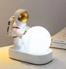 Astronot LED Gece Işıkları Çocuk Doğum Günü Hediyesi Heykeli Lamba Dekor El Sanatları Çocuk Odası Ev Dekorasyon Aksesuarları