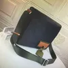 Fashion men's briefcase DISTRICT classic luxury designer men outdoor travel casual shoulder bag medium messenger bags268v