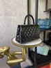 2021 new high quality bag classic lady handbag diagonal bag leathe 92990 14-24-10