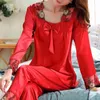 Kvinnor pyjamas tvådelade långärmad byxor spets dekoration silke tyg fritidshus fyrkantig krage design nattklänning 211109