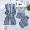 Vêtements de nuit pour femmes (robe + jupe à bretelles + short) Ensemble 3 pièces Mode Homedress Peignoir Costume Chemise de nuit Robe de nuit en soie glacée Vêtements de maison sexy