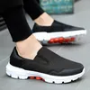 2021 Homens Mulheres Correndo Sapatos Preto Azul Cinzento Moda Mens Treinadores Respiráveis ​​Esportes Sneakers Tamanho 37-45 Nós