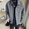 Plaid Short Mens Wool Trench Coat Jackor British Style Män Harajuku Loose Windbreaker Winter Steetwear Ropa de Hombre 210527