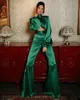 Изумрудные зеленые атласные вечерние платья для арабских женщин с длинными рукавами с высокой шеей расщепленные бисера
