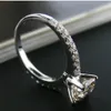 Anillo de plata esterlina 6mm Cushion 1CT NSCD Simulados anillos de diamante Mujeres Compromiso Jewlery 18k Blanco Oro Plateado
