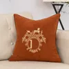 2022 Letter Luxury Square Cushion Designer Decorative Pillow Luxurys Designers Cushion Cotton Letter Decor Living Room Cushion 2201224D