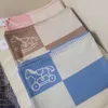 Luxe designer bewegwijzering kinderen kasjmier baby deken klassieke pony patroon dubbelzijdige jacquard hoge kwaliteit zacht en comfortabel