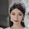 Snow Queen Luxury Zircon Glänsande Bröllop Brud Set Headdress Örhängen Pearl Crown Hair Hoop Tiara Fairy Style Korean Fashion H1022