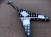 Randy Rhoads Beyaz Polka Dot Siyah V Elektro Gitar Gül Ağacı Klavye Bowtie İçerileri Tremolo Köprüsü Whammy Bar Chrome Donanım Grover Tuner