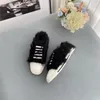 Mode Luxury Women Casual Shoes With Fur Designer Ny klänning Party Shoe Top Quality Flat Runway Shoess