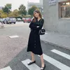 Mujeres de punto vestido delgado de manga larga con cuello en v botones con cordones vestidos de moda coreana primavera otoño vestidos casuales mujer 210513