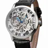 Voir à travers le boîtier argenté Mouvement doré Squelette creux Steampunk Main Vent Mécanique Montre-bracelet pour hommes Bracelet en cuir noir Wr242D