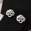 stud pattern new pattern أجوف أقراط مع Diamond Camellia Shining S925 Sterling Silver Fashion Jewelry Love Love R230619