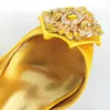 到着イタリアのデザインエレガントなスタイルの女性の靴とバッグセットパーティーのための黄色い色で飾られた210624