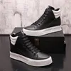 High-top Fashion Men Business Scarpe da sposa Designer di lusso Tennis Stivali in pelle maschile traspiranti bianchi Scarpe da ginnastica Skateboard Trend Tides Walking Sneakers