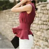 Élégant élégant rouge été débardeur Femme Chemise femmes mode chemises col rond sans manches ceinturé Peplum Blouse 4144 50 210521