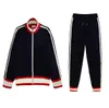 2021 Mens Womens Tute Felpe Tute Uomo Track Sweat Suit Cappotti Uomo Designer Felpe con cappuccio Pantaloni Lettere Stampa Abbigliamento sportivo Alta qualità