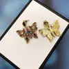 Charmes de papillons colorés Exagérer Boucles d'oreilles en cristal éblouissant Lettres de créateurs Boucles d'oreilles incrustées en laiton Dames Po Charm avec Box203g