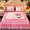 Letto Gonna da letto estiva in seta di ghiaccio Biancheria da letto di fascia alta Fiori romantici rosa Tessile confortevole con copriletto federe 2 pezzi F0502 210420