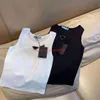 Femmes gilet réservoirs Camis t-shirts Style de mode avec lettre Budge Lady Slim Outwears sans manches réservoir gilets chemises hauts
