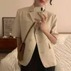 Été coréen chic mode costume col couleur unie trois boutons design décontracté simple femme blazer à manches courtes 210510