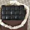 femmes top fourre-tout sacs de créateurs de luxe cross body noir petite épaule carrée en gros mode sacs à main matelassés mini classique sac en cuir de vache pour femme