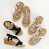 Sandales 2021 été femmes compensées décontracté t-strap gladiateur mode Bling or argent tricoté plage chaussures plates
