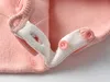 Detaljhandelsflickor ny stil rosa härliga rompers baby lång ärm ruffle oneck onepiece springautumn mode kläder26214832015