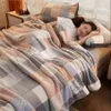 Yüksek kaliteli yatak trendy ev mercan polar battaniye sıcak tutmak soğuk kış ev battaniye yatağı sıcak F0275 210420