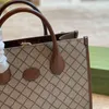 2021 Luxurys Designers Femmes Portefeuilles Shopping Cross Body Sacs Intérieur Zipper Poche Enveloppe Cordon De Mode Casual Floral Sacs À Main