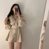 여성 2 피스 세트 한국 넥타이 벨트 느슨한 셔츠 + 캐주얼 두 복장 봄 반바지 의류 패션 210520