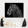 Semplice cavallo da tiro in bianco e nero immagine animale arte per soggiorno decorazione della parete di casa poster stampato su tela