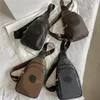 Voyage randonnée bandoulière sacs de messager hommes grande capacité poitrine sac à bandoulière solide hommes en cuir fendu Fanny Pack