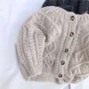 Pojkar och flickor Vår och höst tröja Baby Kids Knit Cardigan Tröja Kläder Koreanska Styletwist Shape Girls Kläder 211106