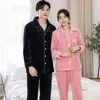 Pyjama de couple de flanelle Set à manches longues doux solide épais pyjama ensembles femmes chaud hommes vêtements de nuit chemise de nuit printemps maison vêtements 210524