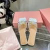 2022 printemps et été la plupart des nouvelles sandales de style pour femmes synthétiques diamant plat cristal fleur mode transparent luxe conception diapositives pantoufles décontractées taille 35-43